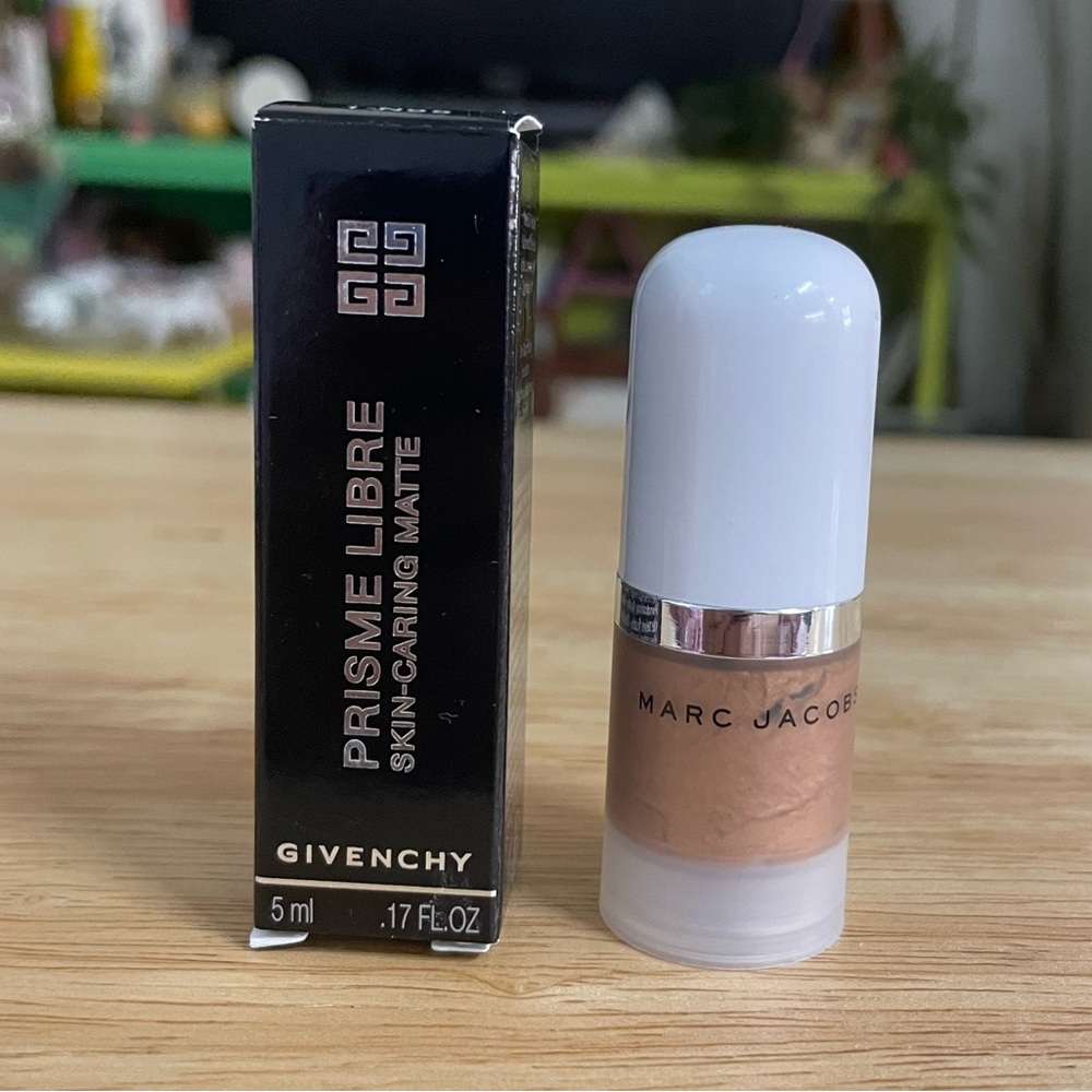 Face Bundle! Givenchy Matte Foundation + Marc Jacobs Highlighter in Tantalize